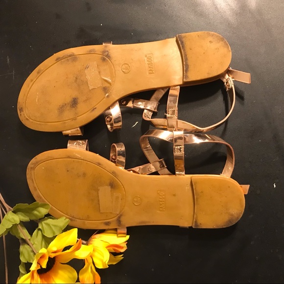 🌺 EUC Stylish Gold& bronze hue sandal🌺 - Picture 5 of 5
